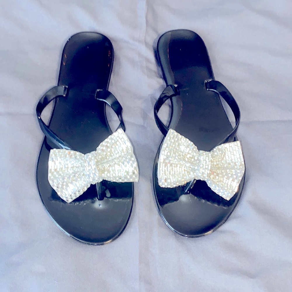 Bling bow flip-flops🤩🤩